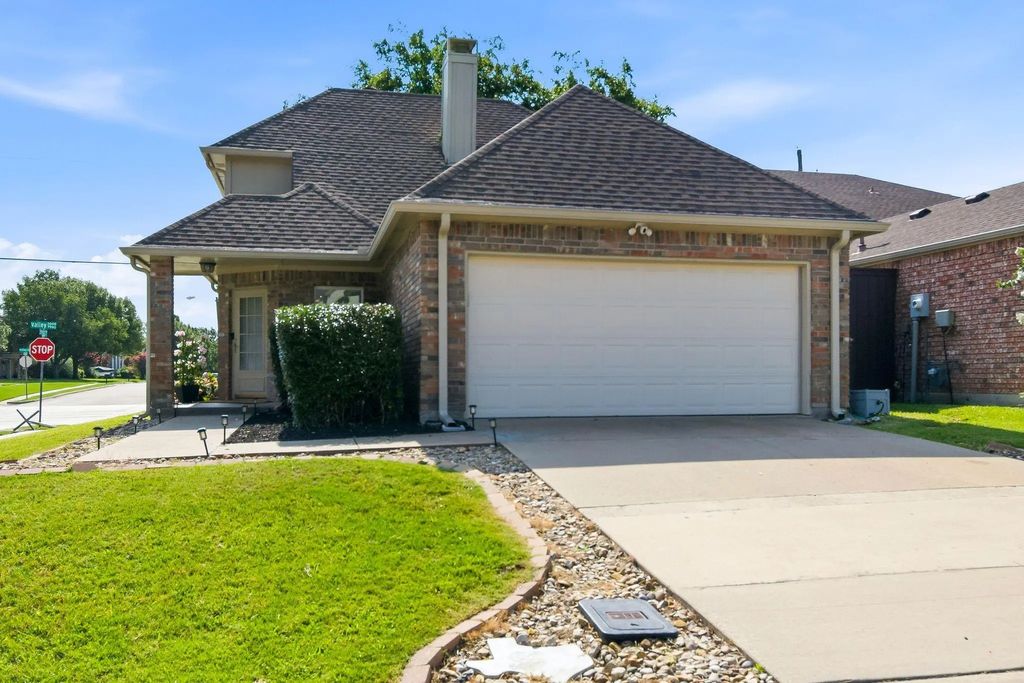 2069 Stillwater Place, Lewisville