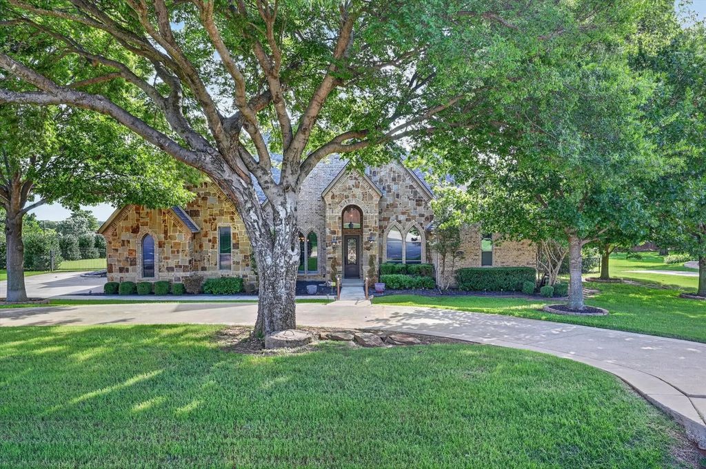 2313 Sandstone Court, Burleson