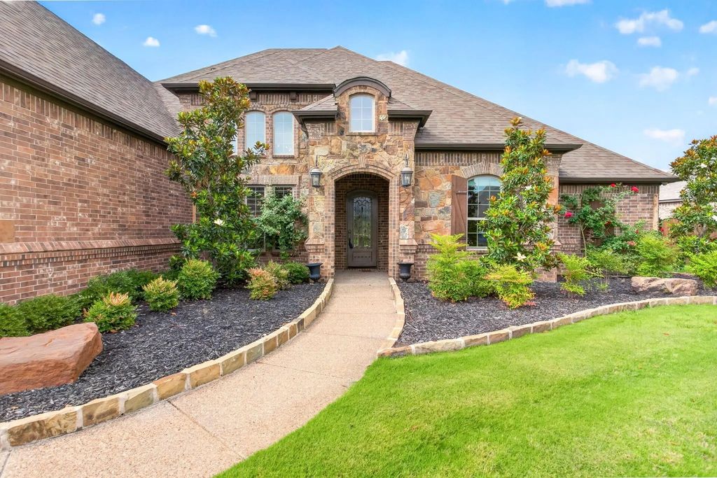 1201 Bluff Springs Drive, Fort Worth
