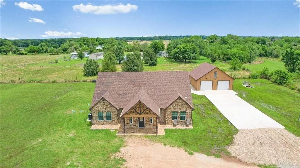 4248 N Fm 273, Ivanhoe