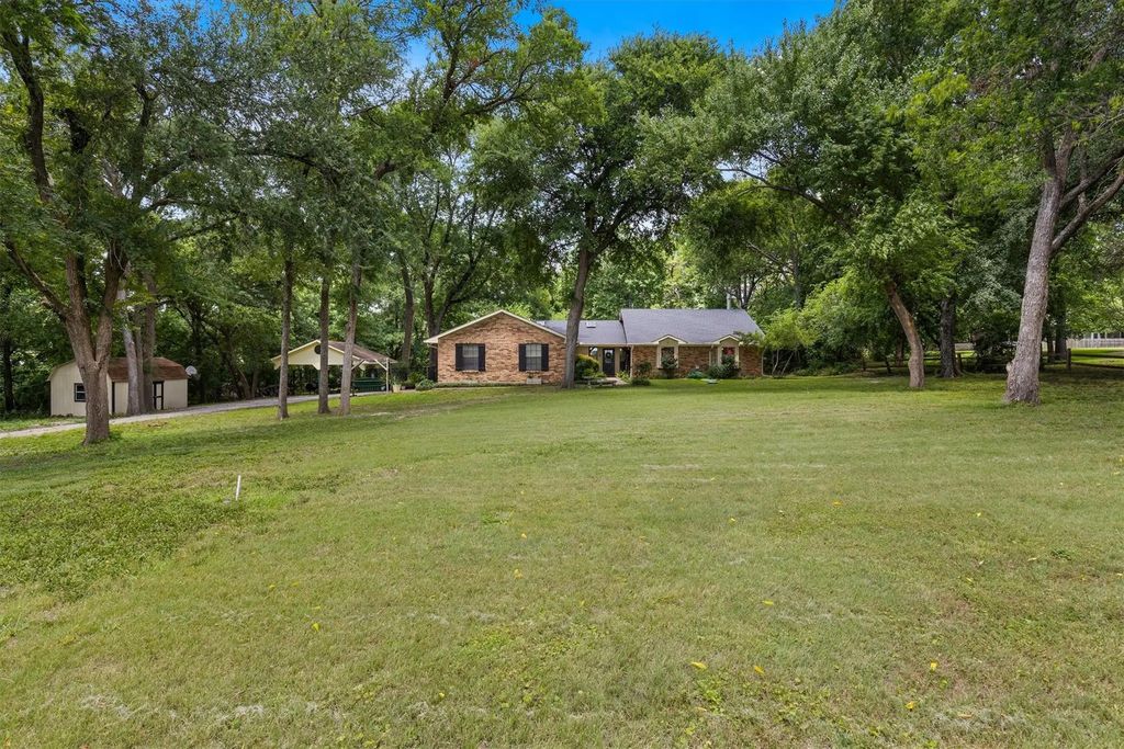 1 Cedar Bend Trail, Lucas