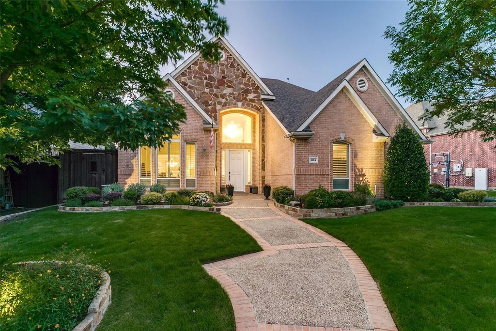1604 Mcgreg Lane, Carrollton