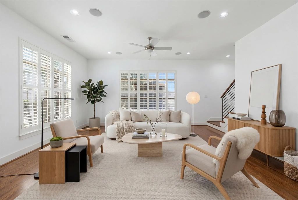 2335 Stutz Drive 52, Dallas