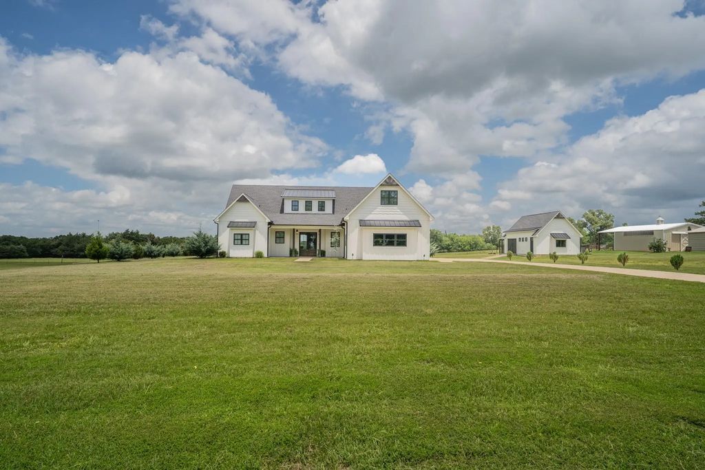 2865 County Road 2310, Sulphur Springs