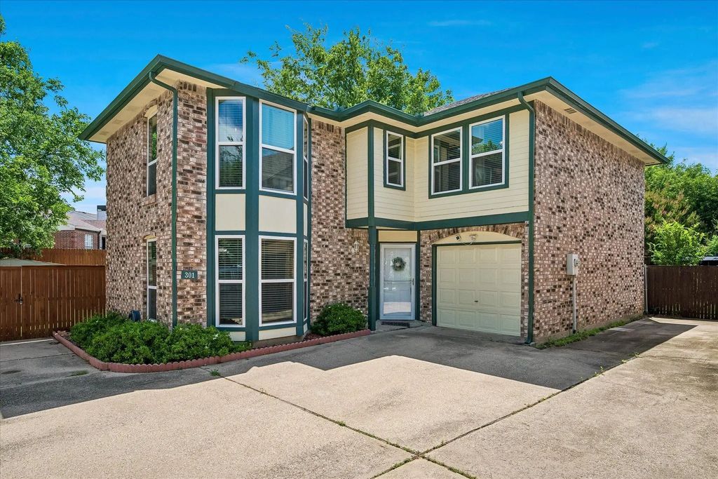 301 Stoneledge Drive, Irving