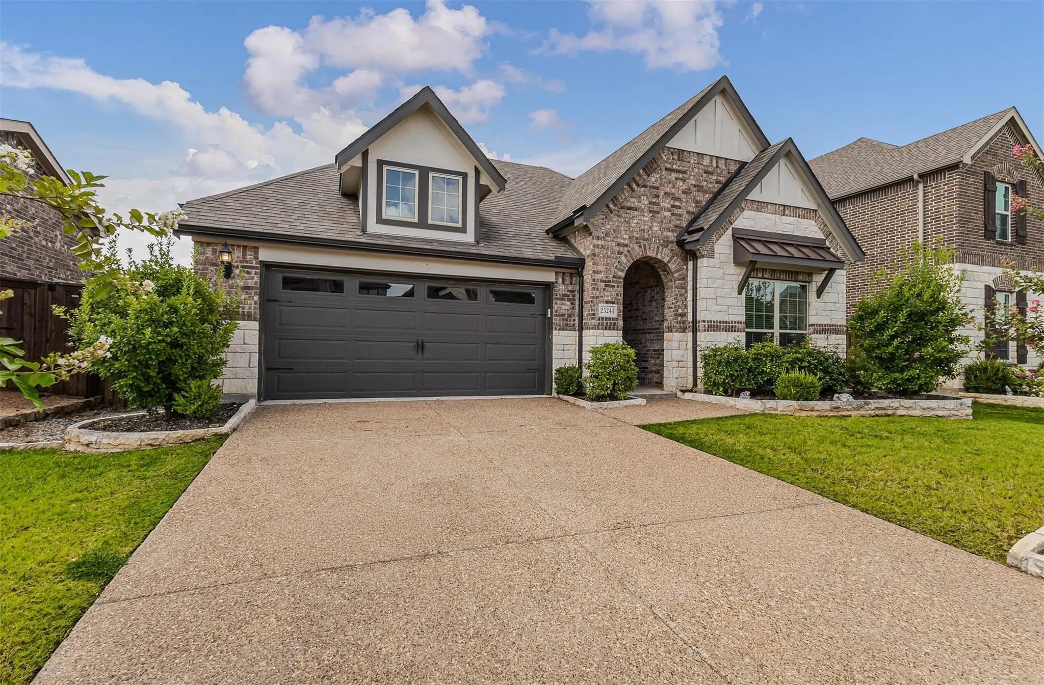 Photo of Listing #21305840