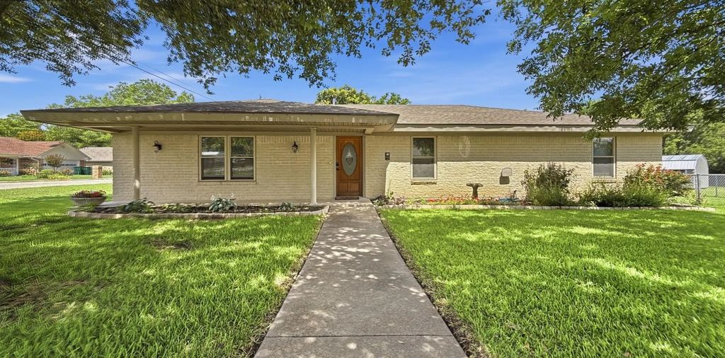 610 Meadowlark Street, Hamilton