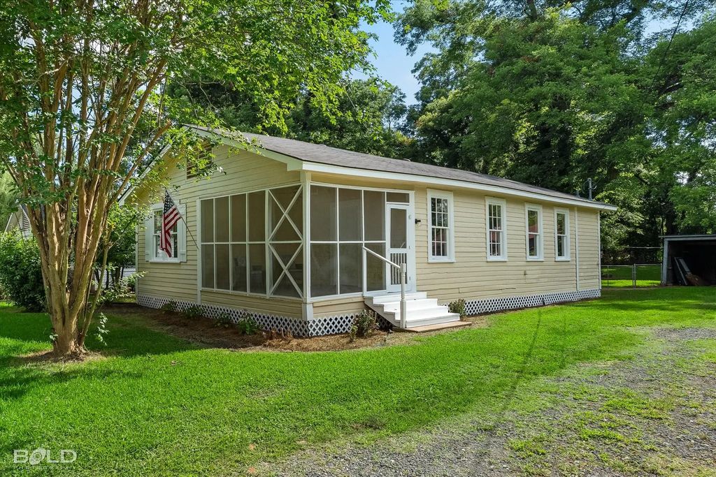 323 Butler Road, Belcher