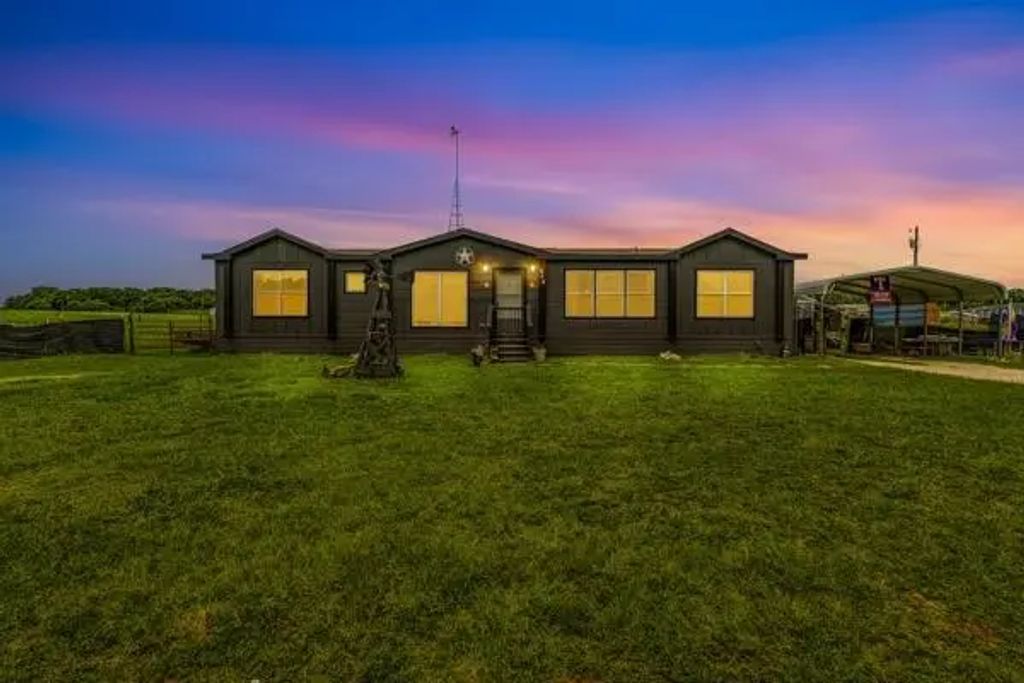 218 Bettinger Way, Gholson