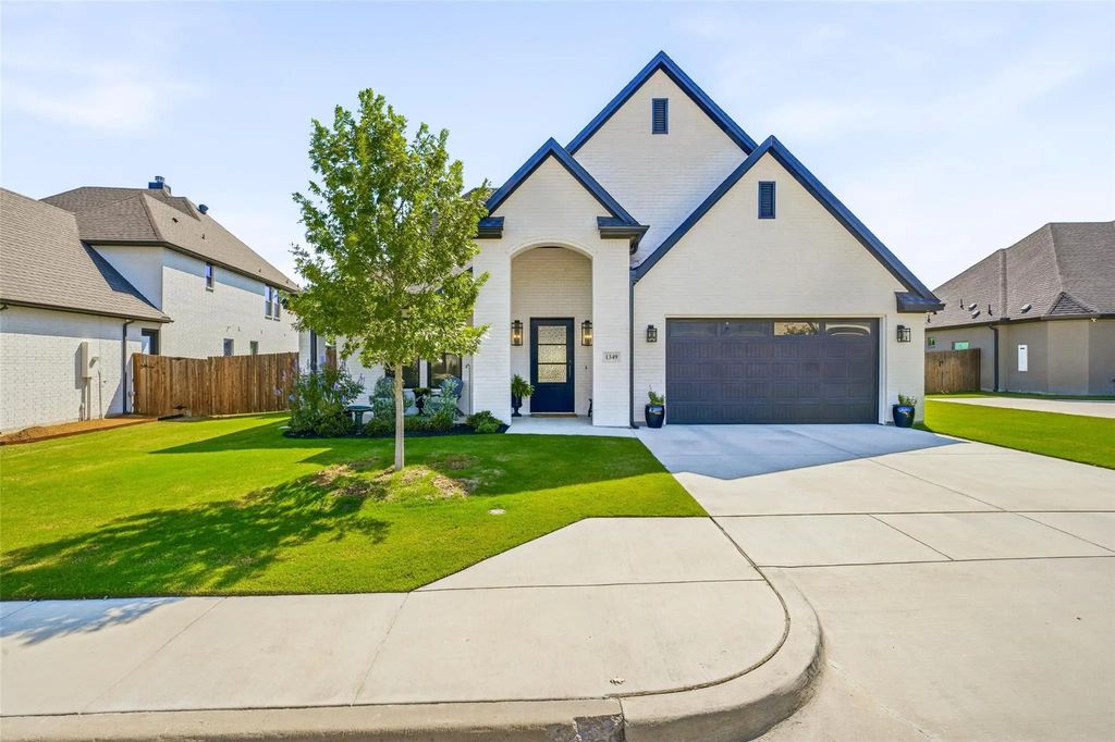 1349 Crown Valley Drive, Weatherford