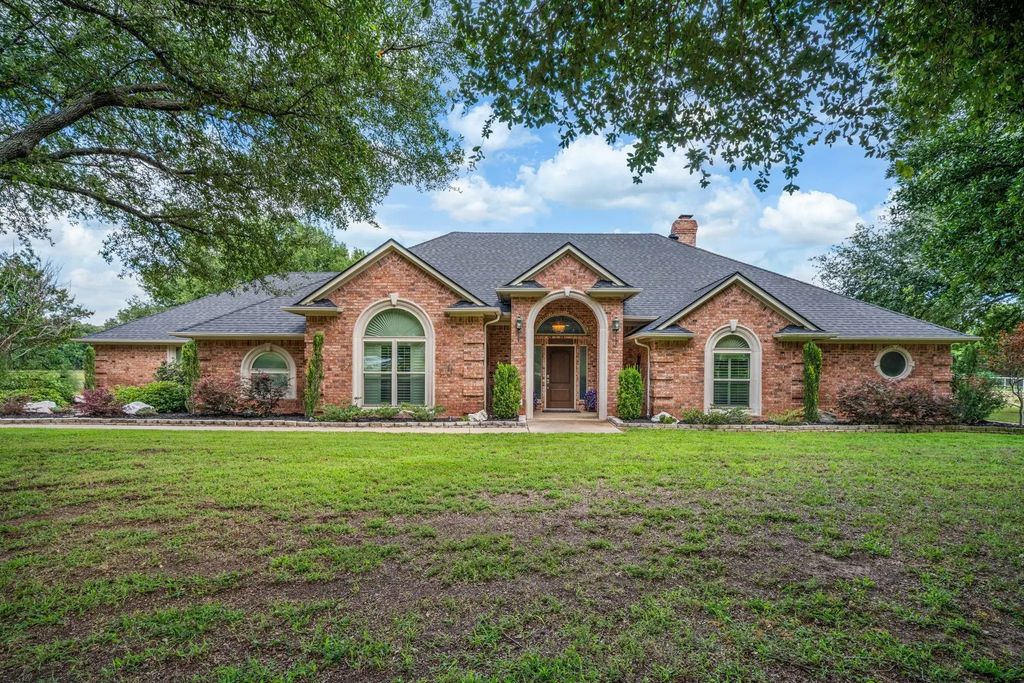6400 Oak Hollow Drive, Burleson