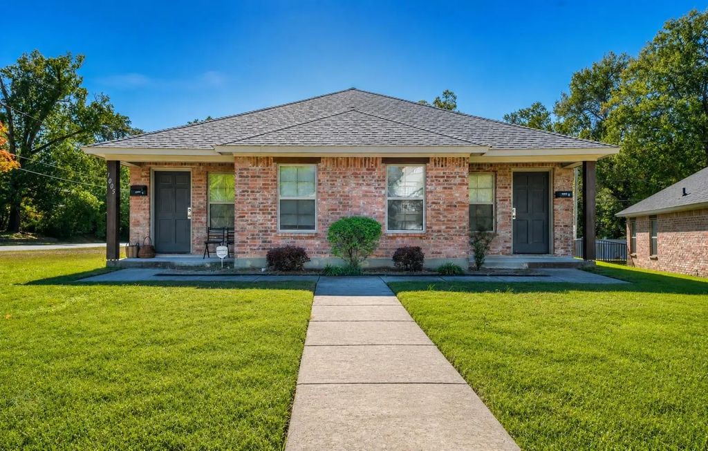 1005 Dalzell, Shreveport
