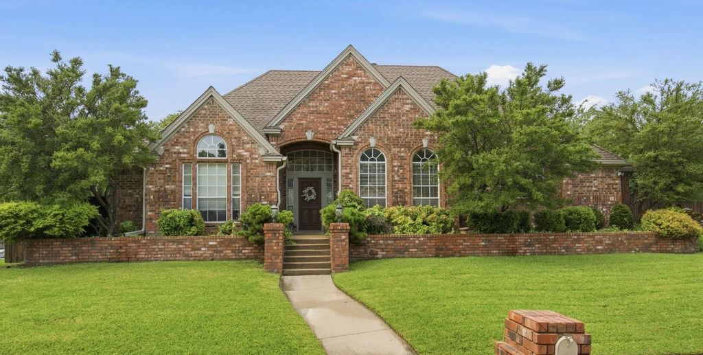 1416 Bear Run, Keller
