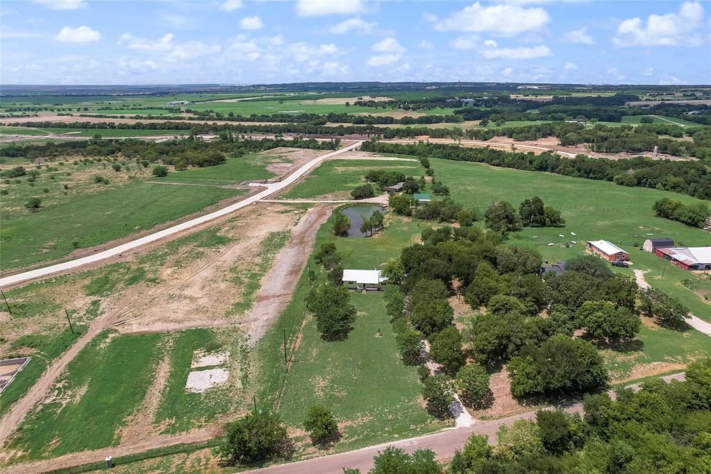 1447 Campbell Road, Waxahachie