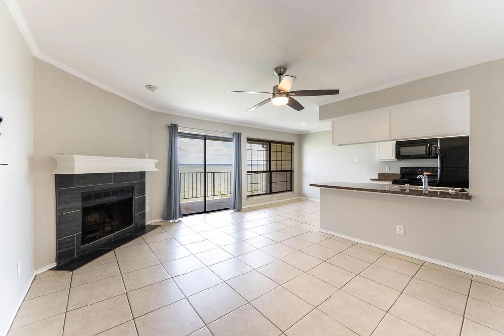 4552 Chaha Road 202, Garland
