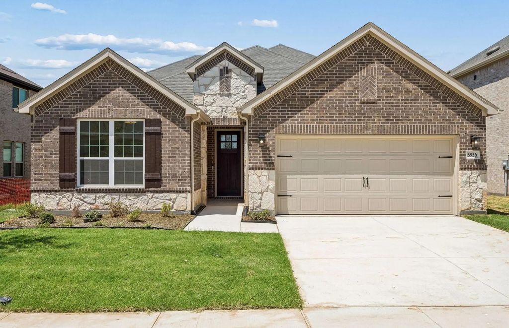 5936 Merian Drive, Pilot Point