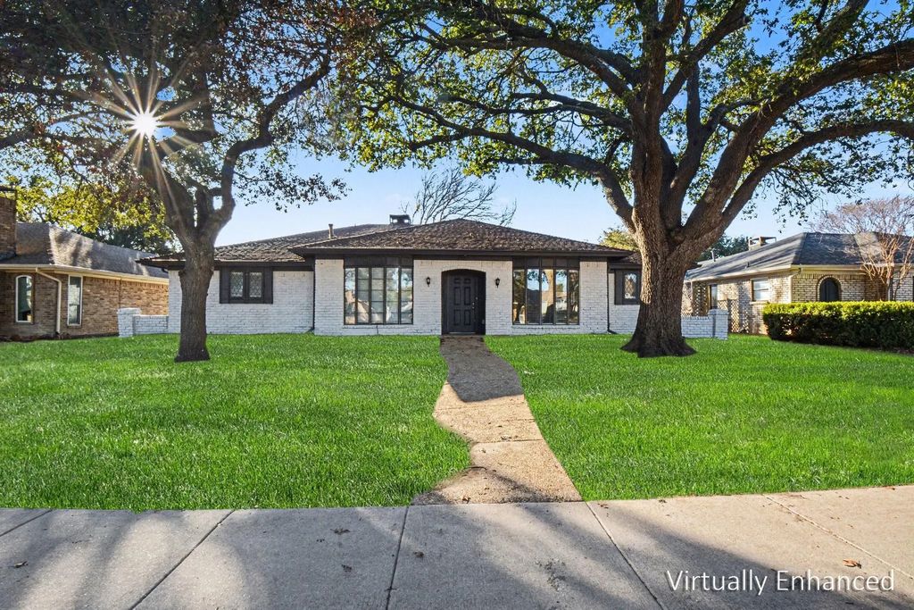 2313 Daybreak Trail, Plano