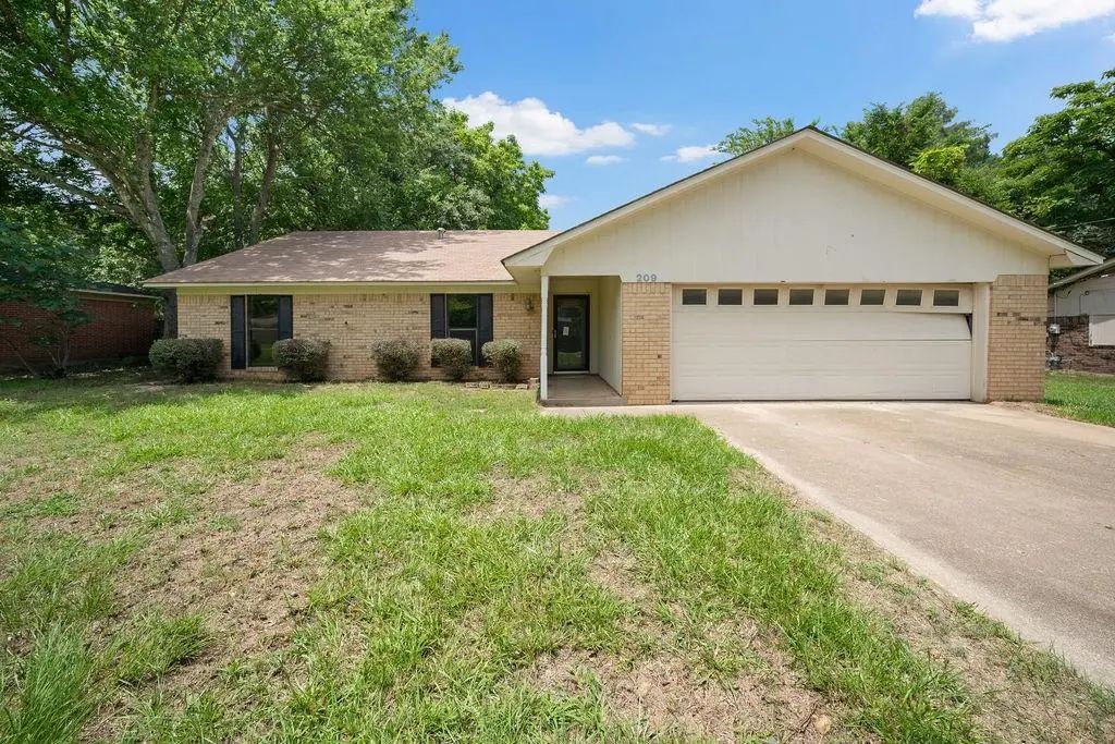209 Magnolia, Chandler