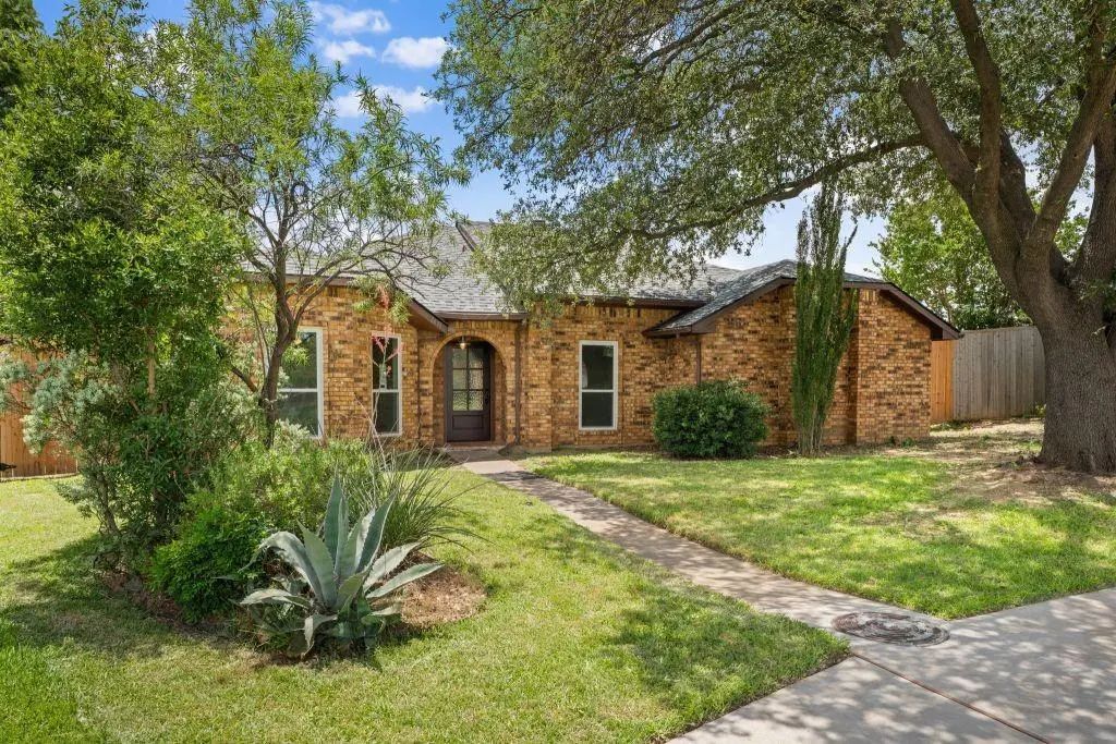 2008 Rochelle Lane, Carrollton