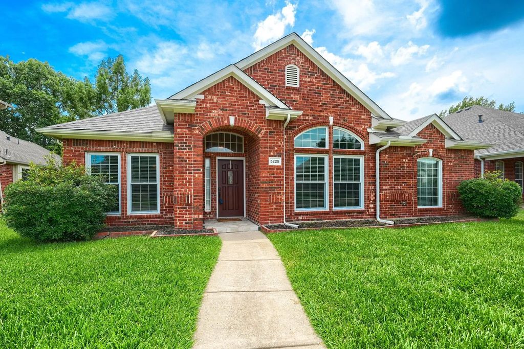 5225 Alec Drive, Garland