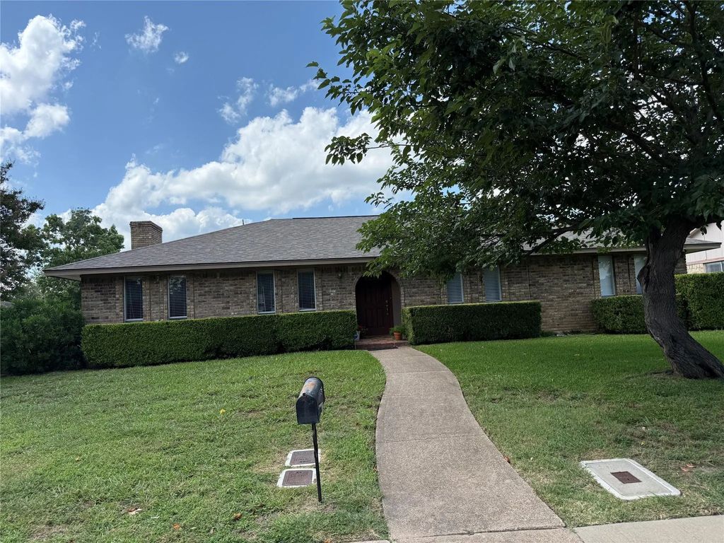 215 Roma Drive, Duncanville
