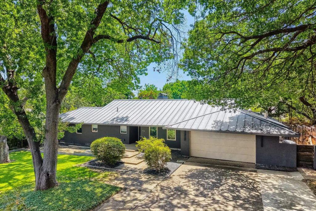 7236 Meadow Lake Avenue, Dallas