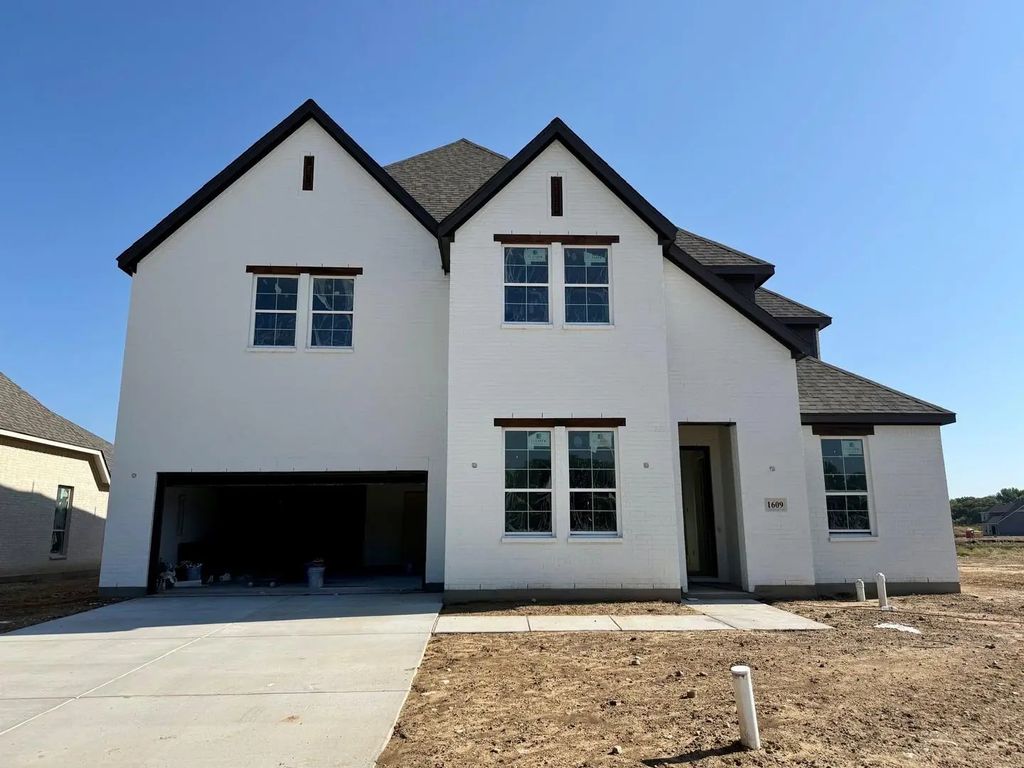 1609 Briscoe Drive, Benbrook