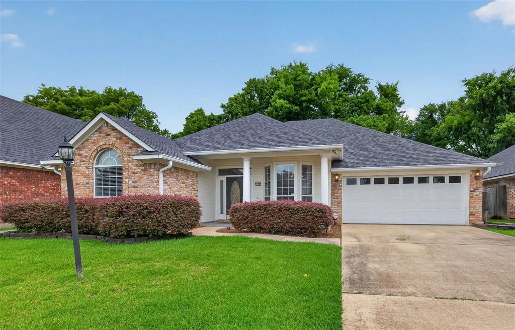 908 Mobile Court, Shreveport