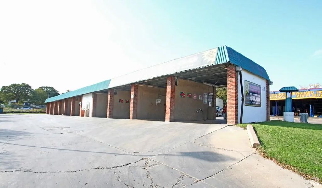 5500 E Lancaster Avenue, Fort Worth