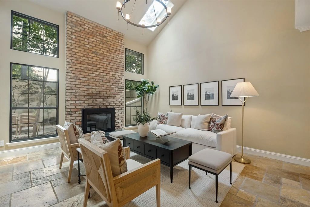 4390 Cochran Chapel Circle, Dallas