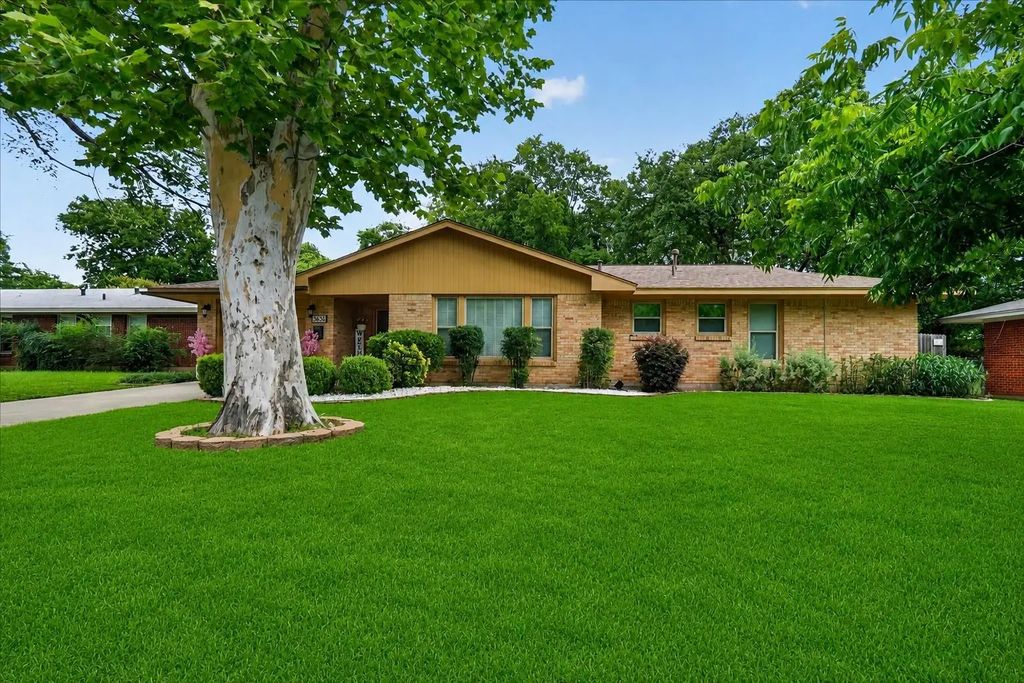 3636 Charles Street, North Richland Hills