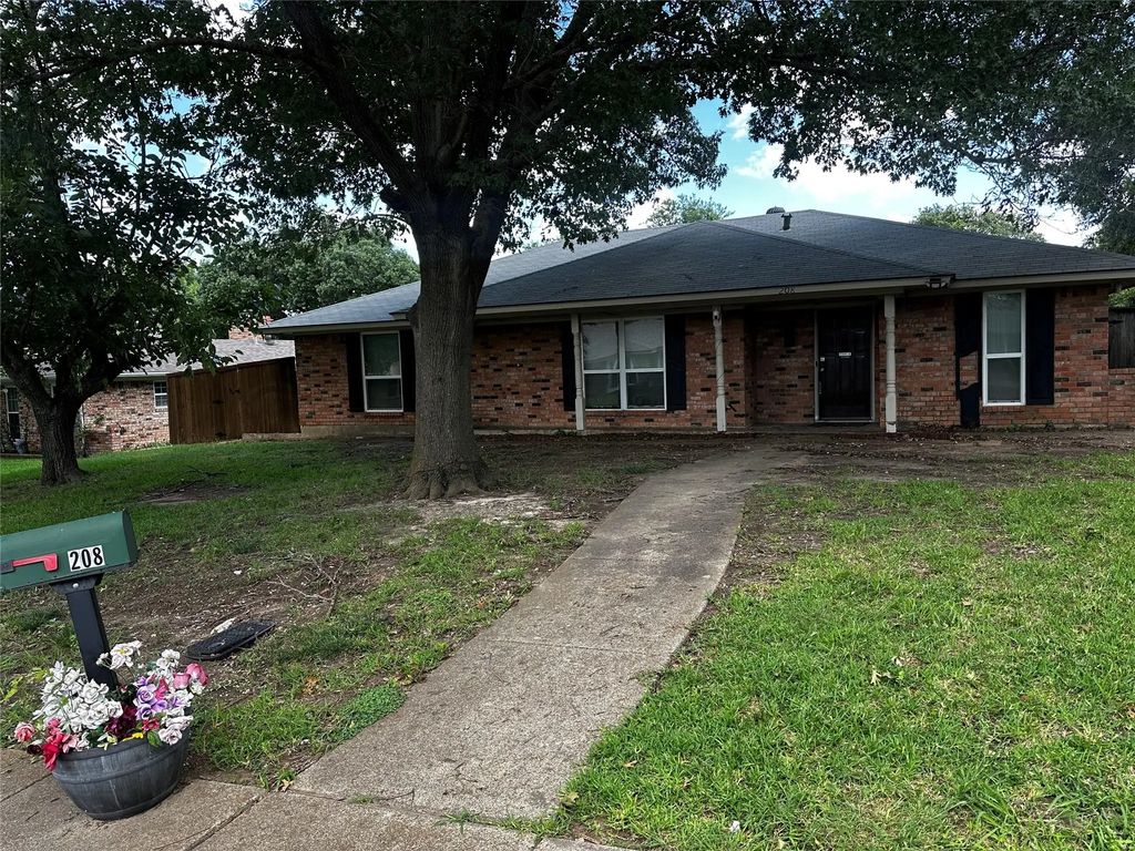 208 Connie Drive, DeSoto