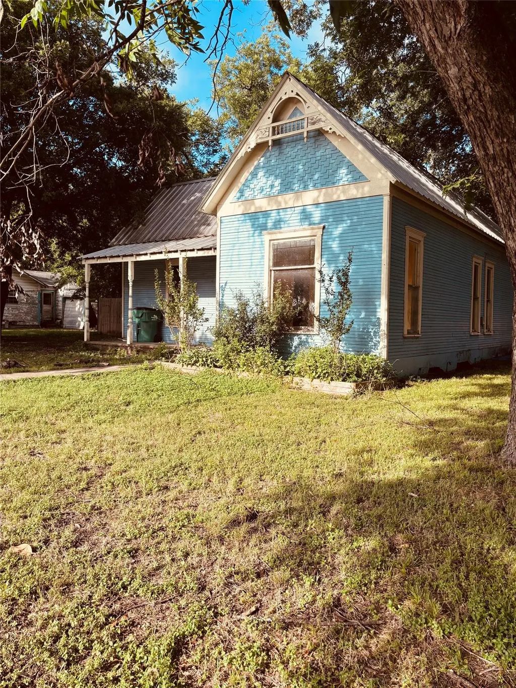 307 S Avenue D, Clifton