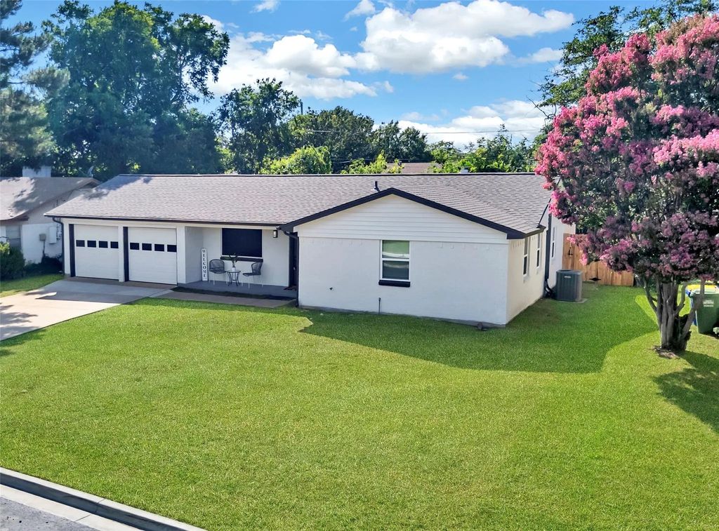 6437 Carousel Drive, Watauga