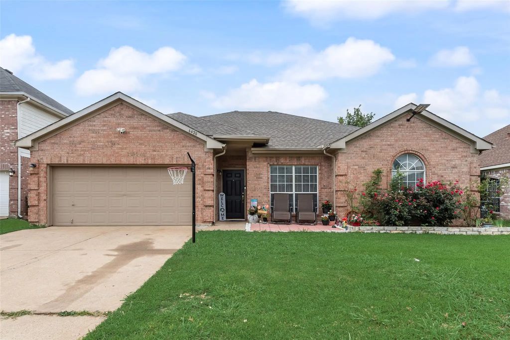 6420 St Alban Court, Arlington