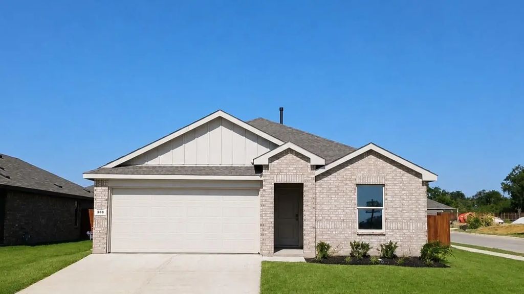 300 Trail Court, Keene