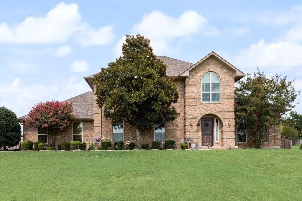912 Summer Hill Lane, Red Oak