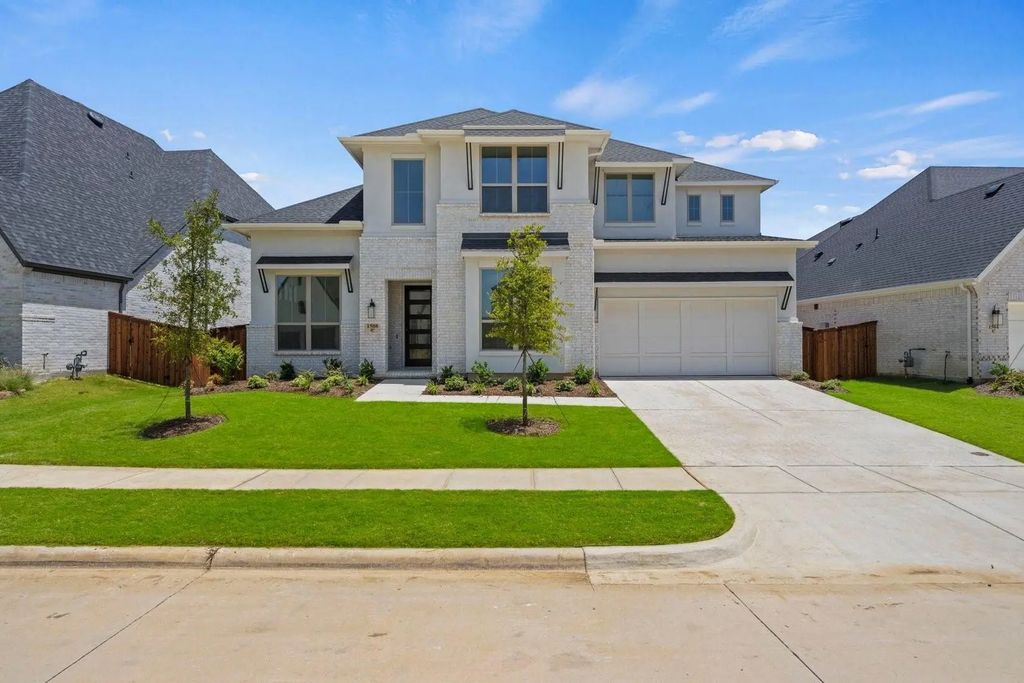 1508 Buttercup Avenue, Aubrey