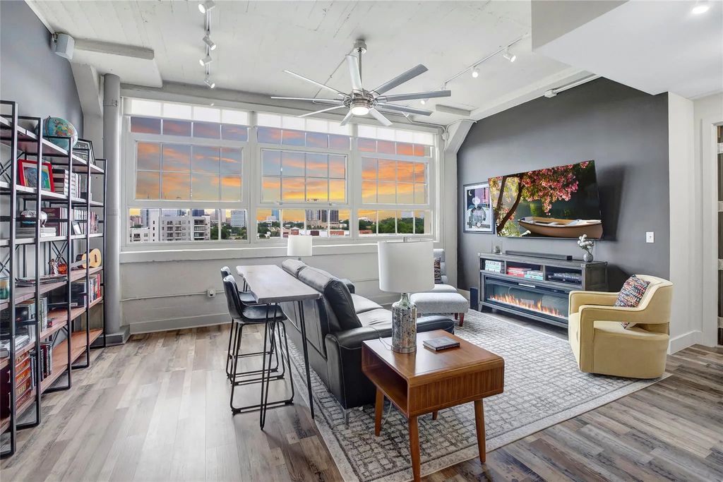 2600 W 7th Street 2454, Fort Worth