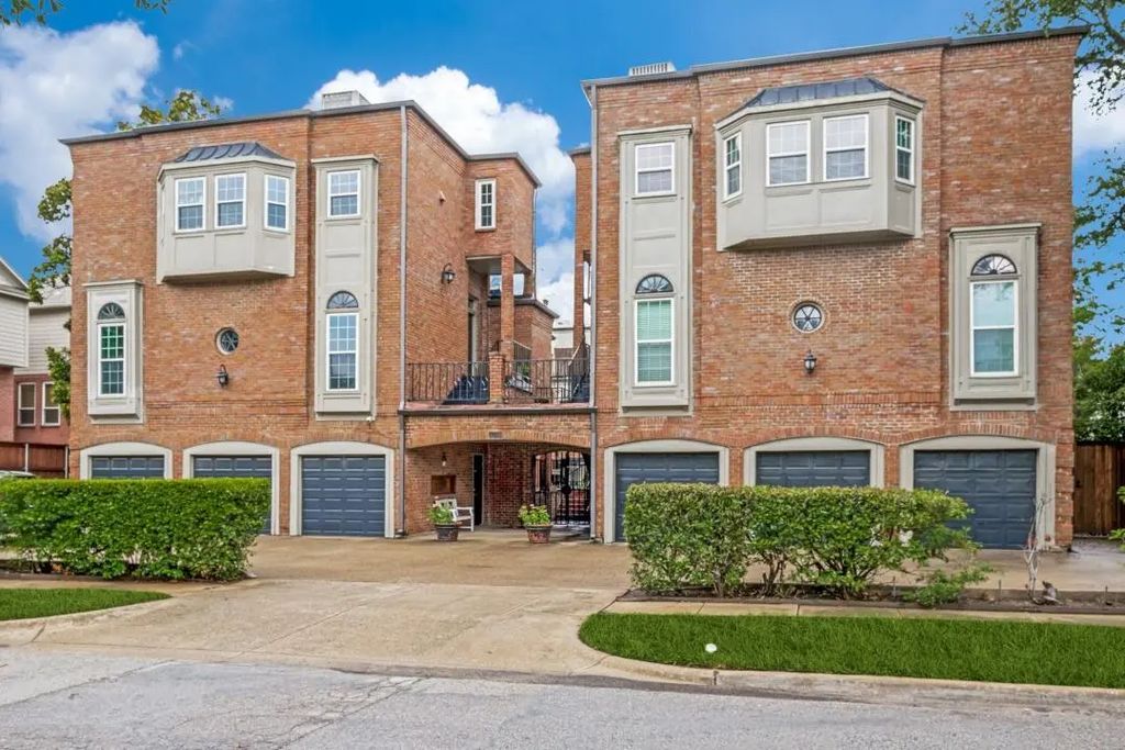 4419 Holland Avenue 109, Dallas