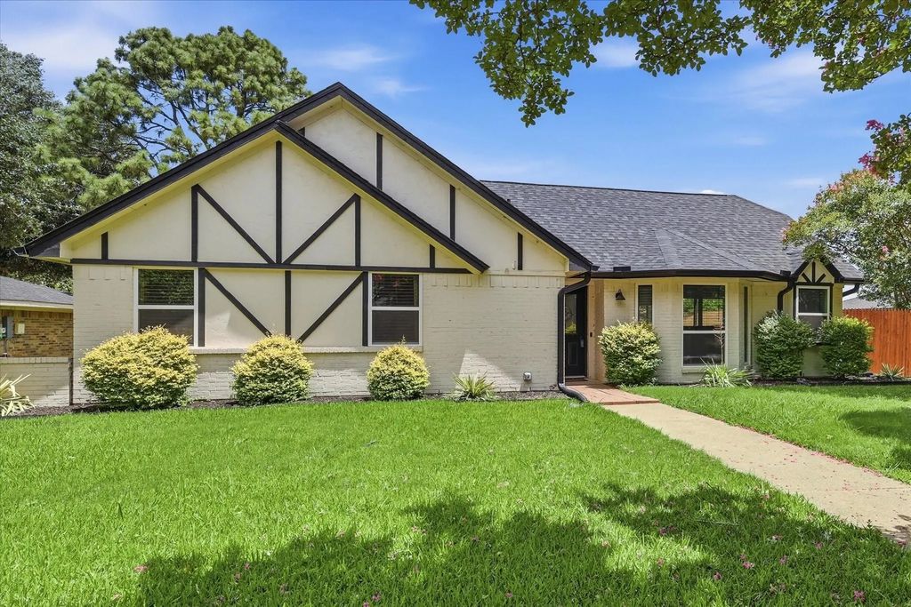 1513 Chisolm Trail, Lewisville