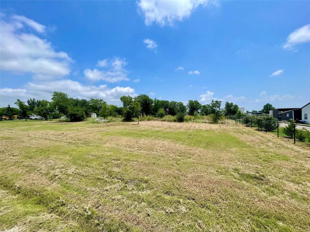 168 County Road 2133, Valley View