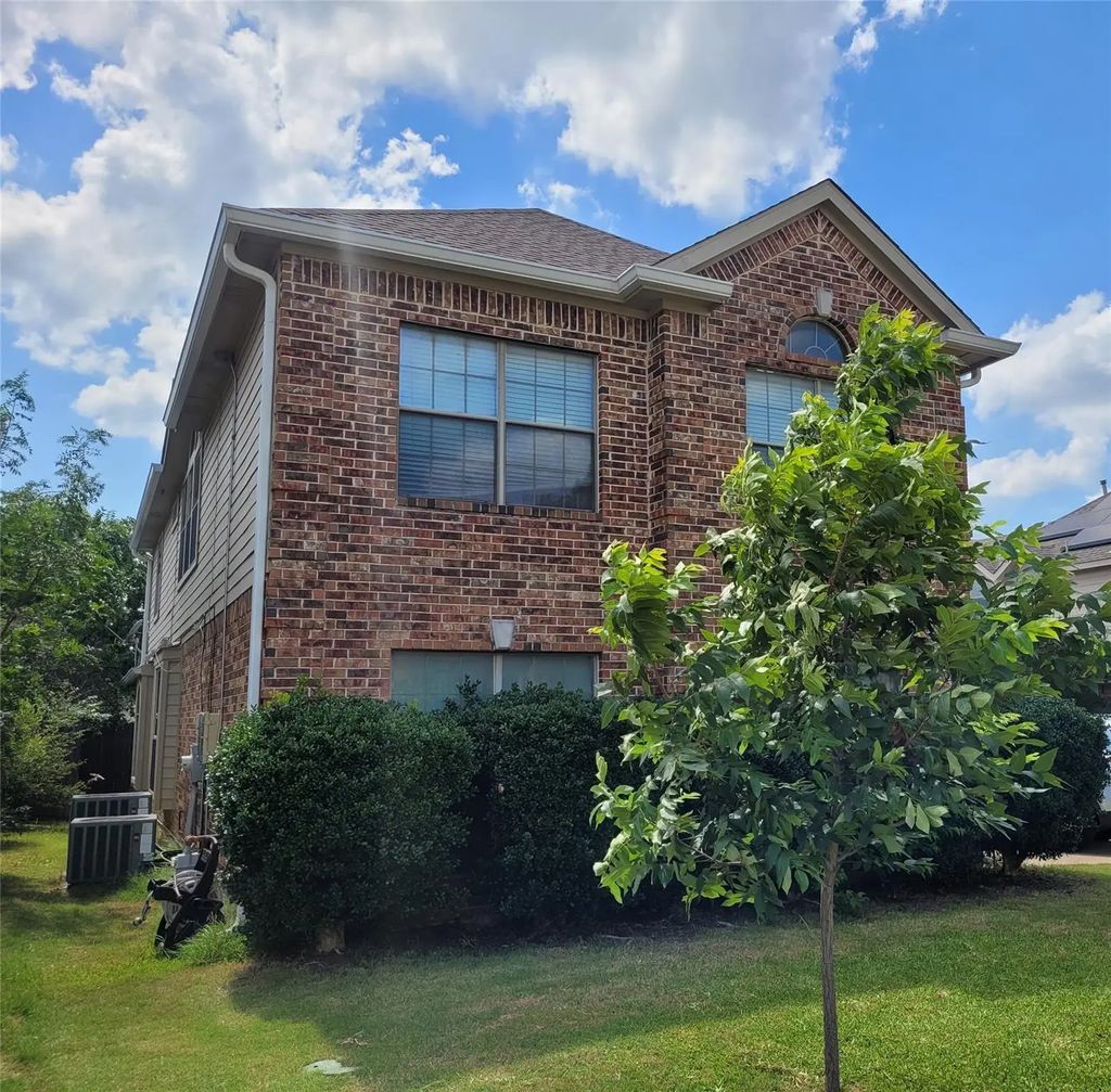 7113 Brekenridge Drive, Fort Worth