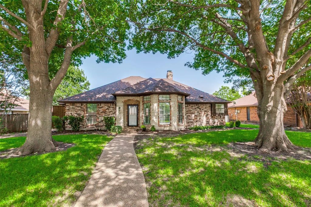 6204 Bronze Leaf Drive, Plano