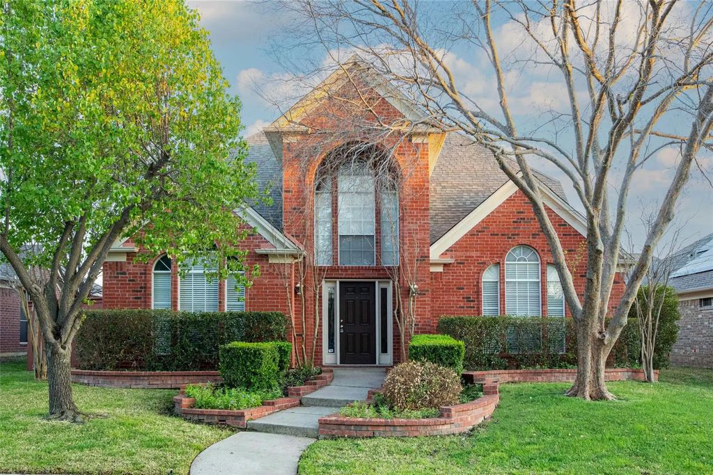 206 Howley Court, Irving