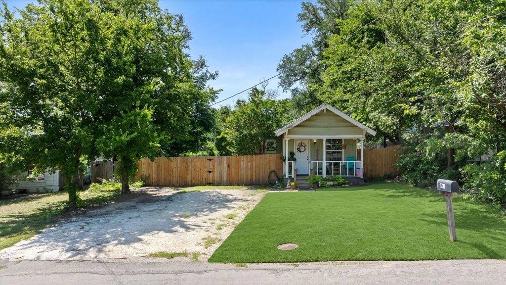 1230 W Hyman Street, Stephenville