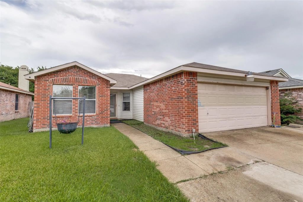 222 Idlewyld Drive, Mesquite