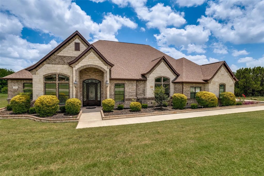 2506 Pikes Peak, Cedar Hill