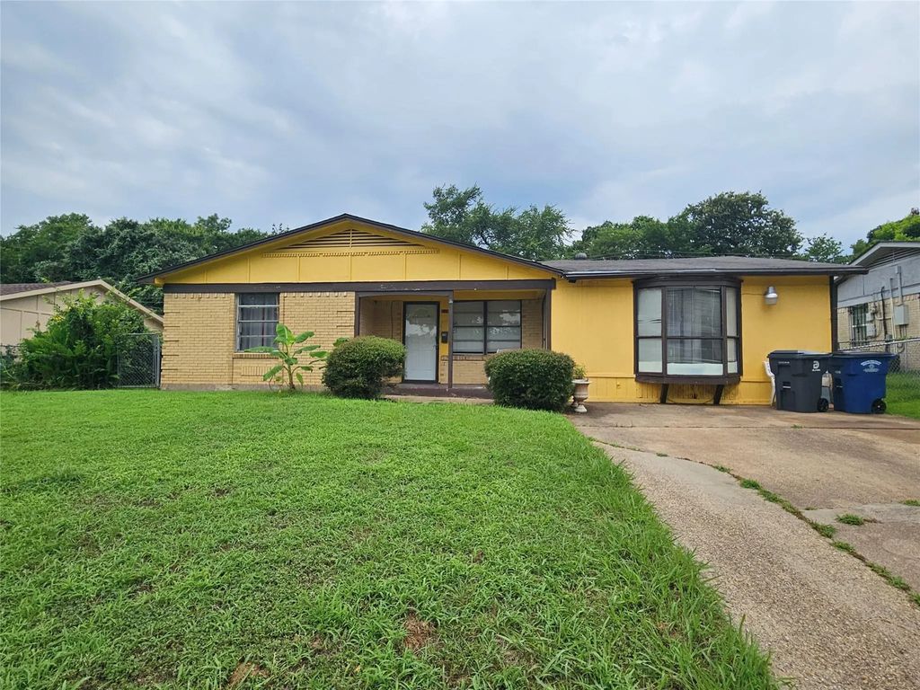 119 Palm Oak Drive, Dallas