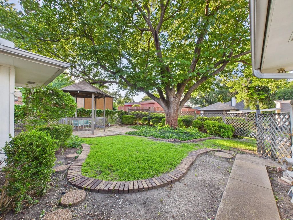 537 Sapling Way, DeSoto